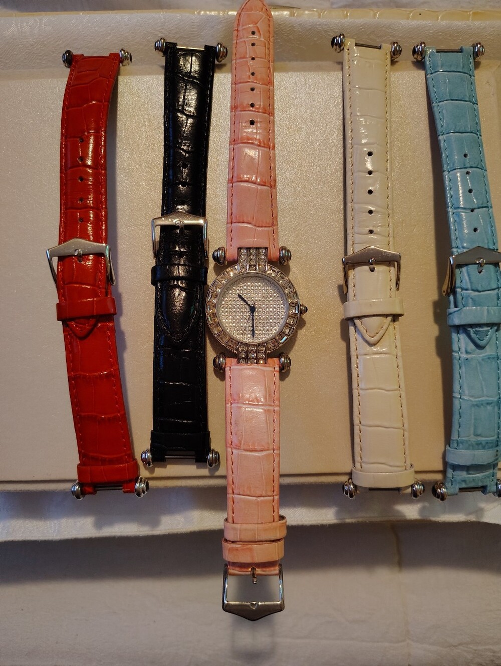 Real Collectibles By Adrienne Arpel 5 Band Watch NWOB